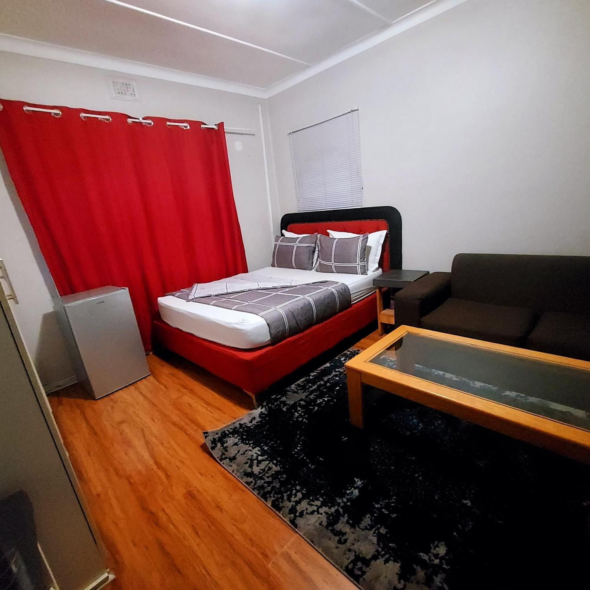 Guest house Galaxy Boston Bellville Cape Town