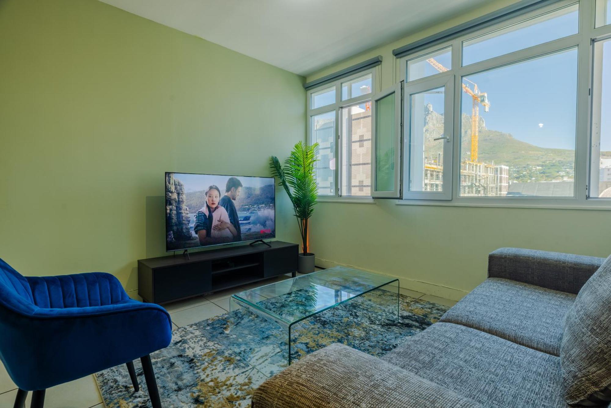 Conveniently Located Getaway Apartment Cape Town