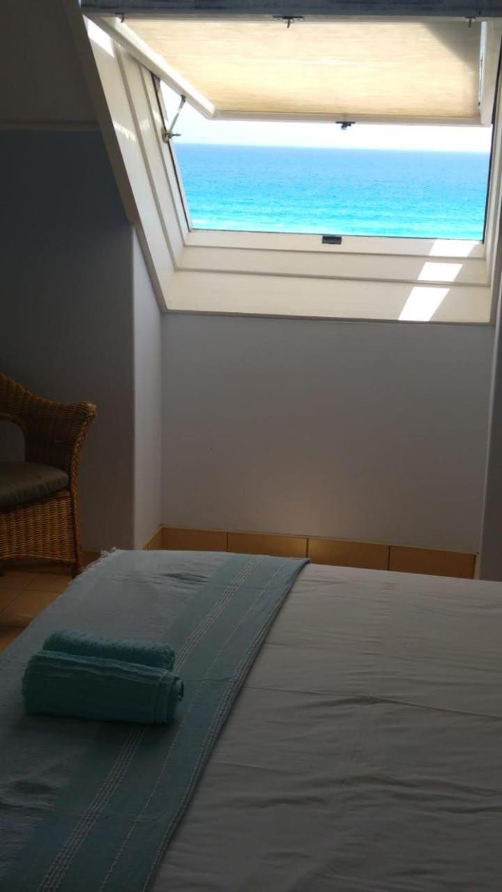 Beachfront Apartment, Dolphin - Blouberg * Cape Town