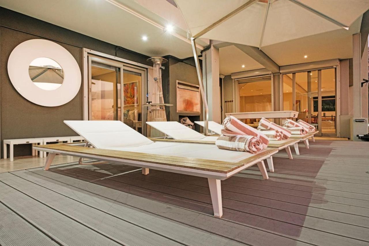 Hot Tub Heated Pool Fully Serviced Inverter Villa