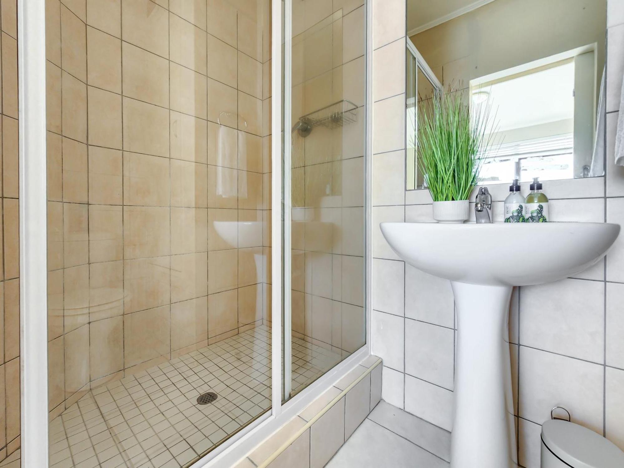 Walkable, Pools, Park And Great For Families Cape Town