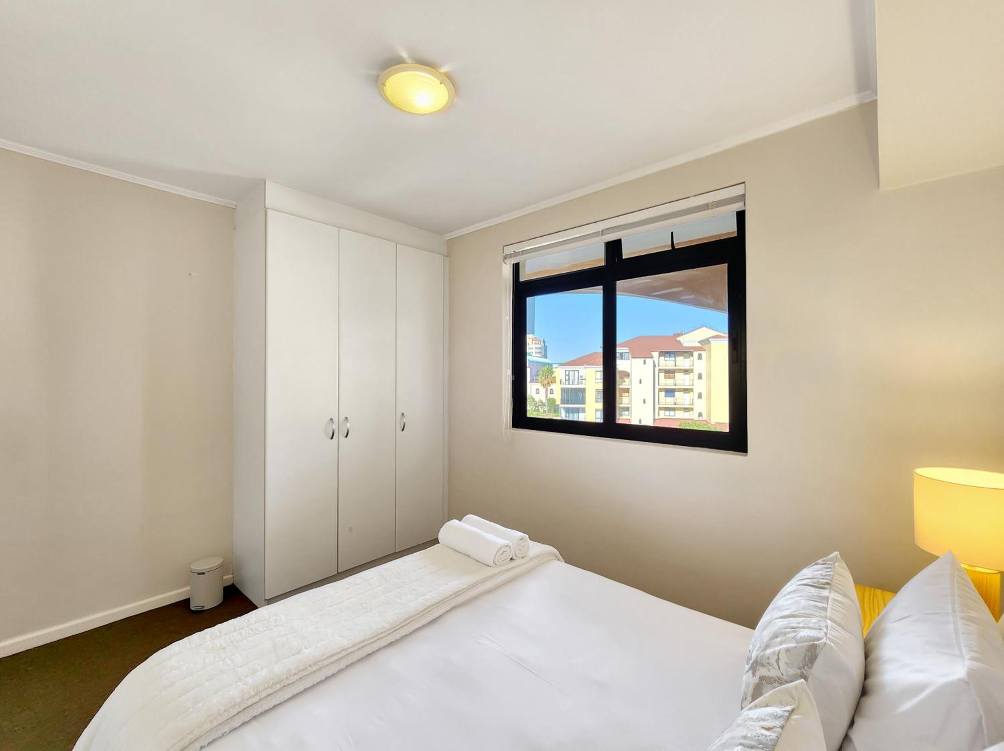 Walkable, Pools, Park And Great For Families Apartment