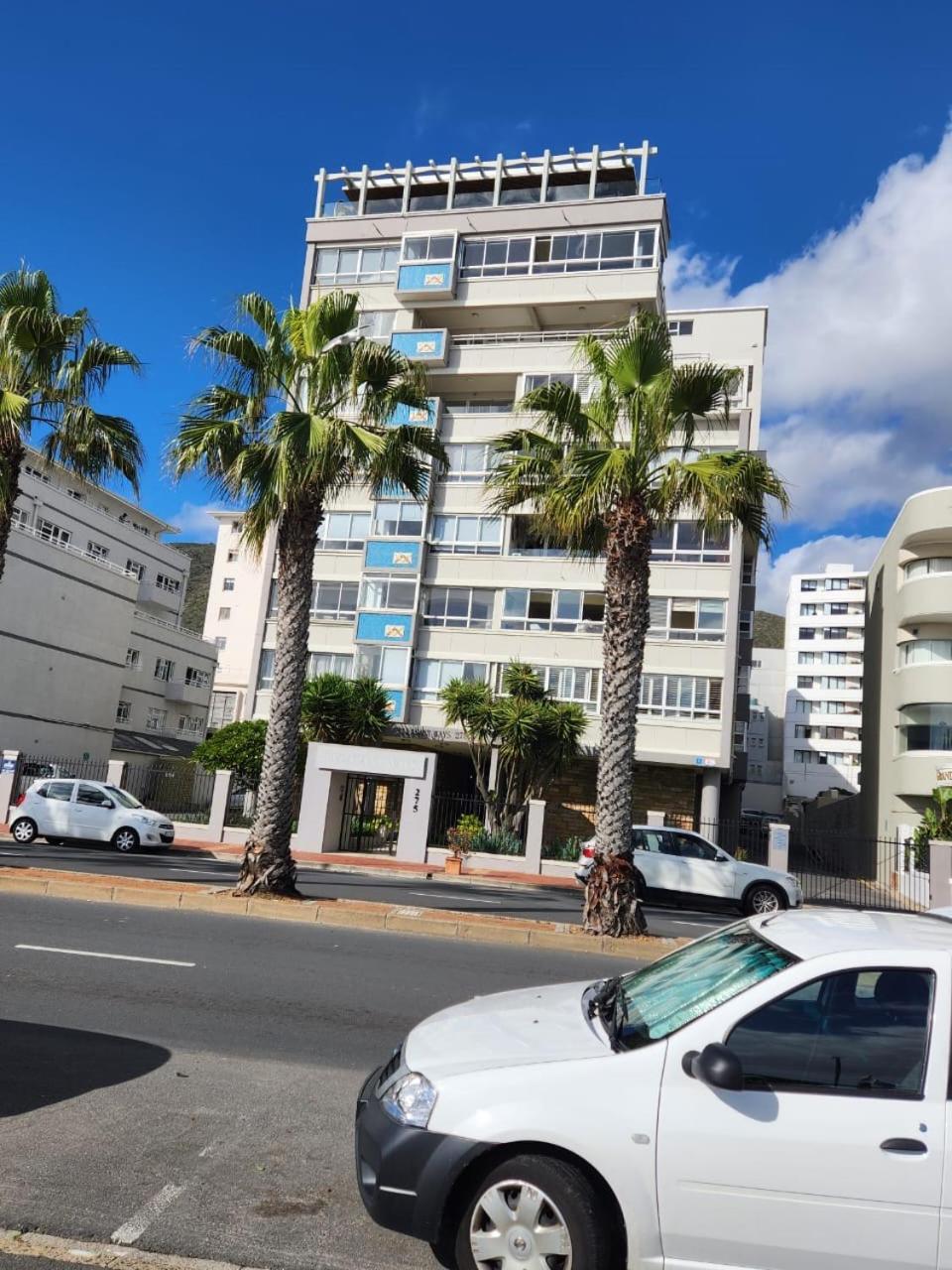 Modern 2 Bedroom Apartment, Pleasant Ways, Seapoint Cape Town