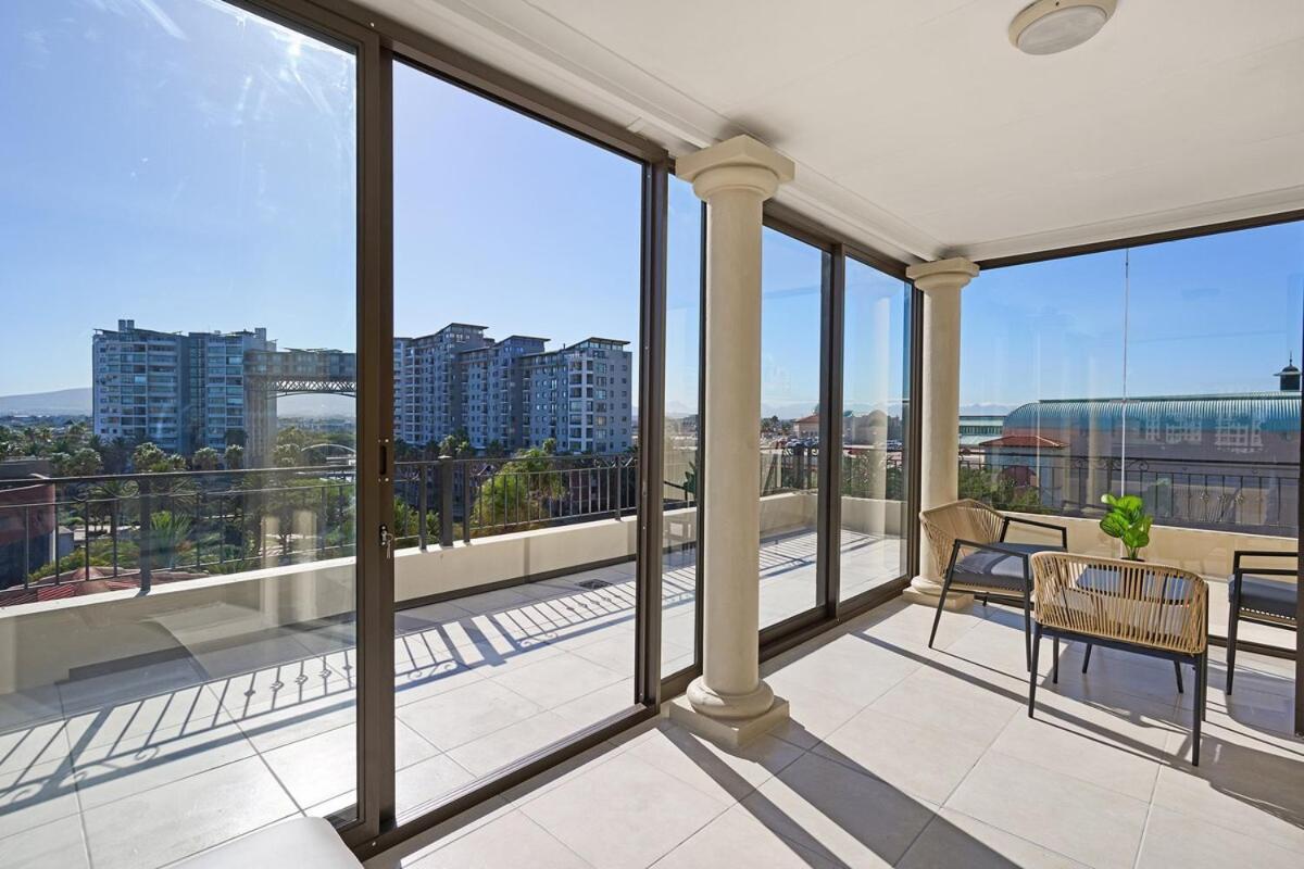 8 Sleeper Luxury Duplex Penthouse Apartment *