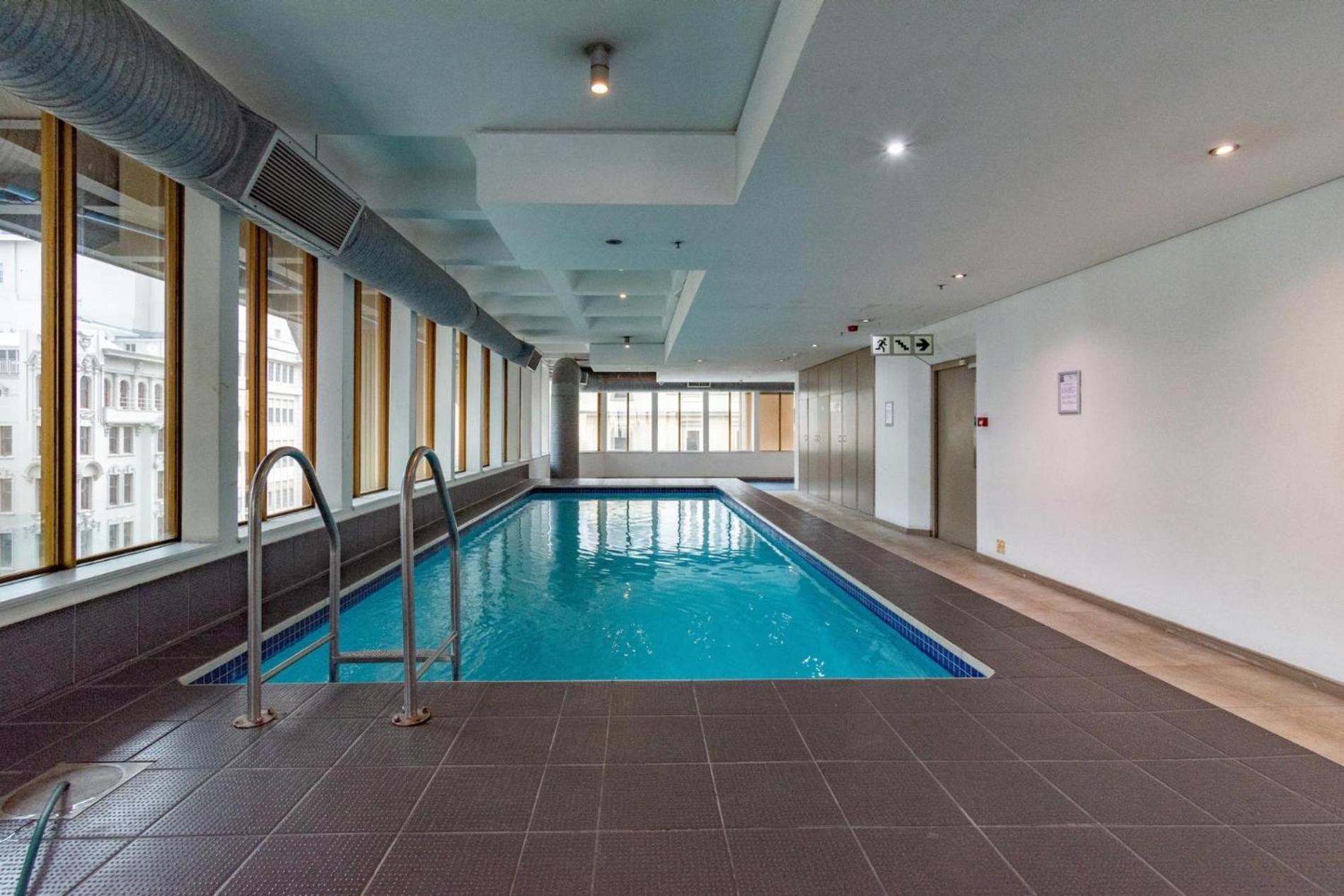 Apartment Pad With Gym Pool Iconic Views