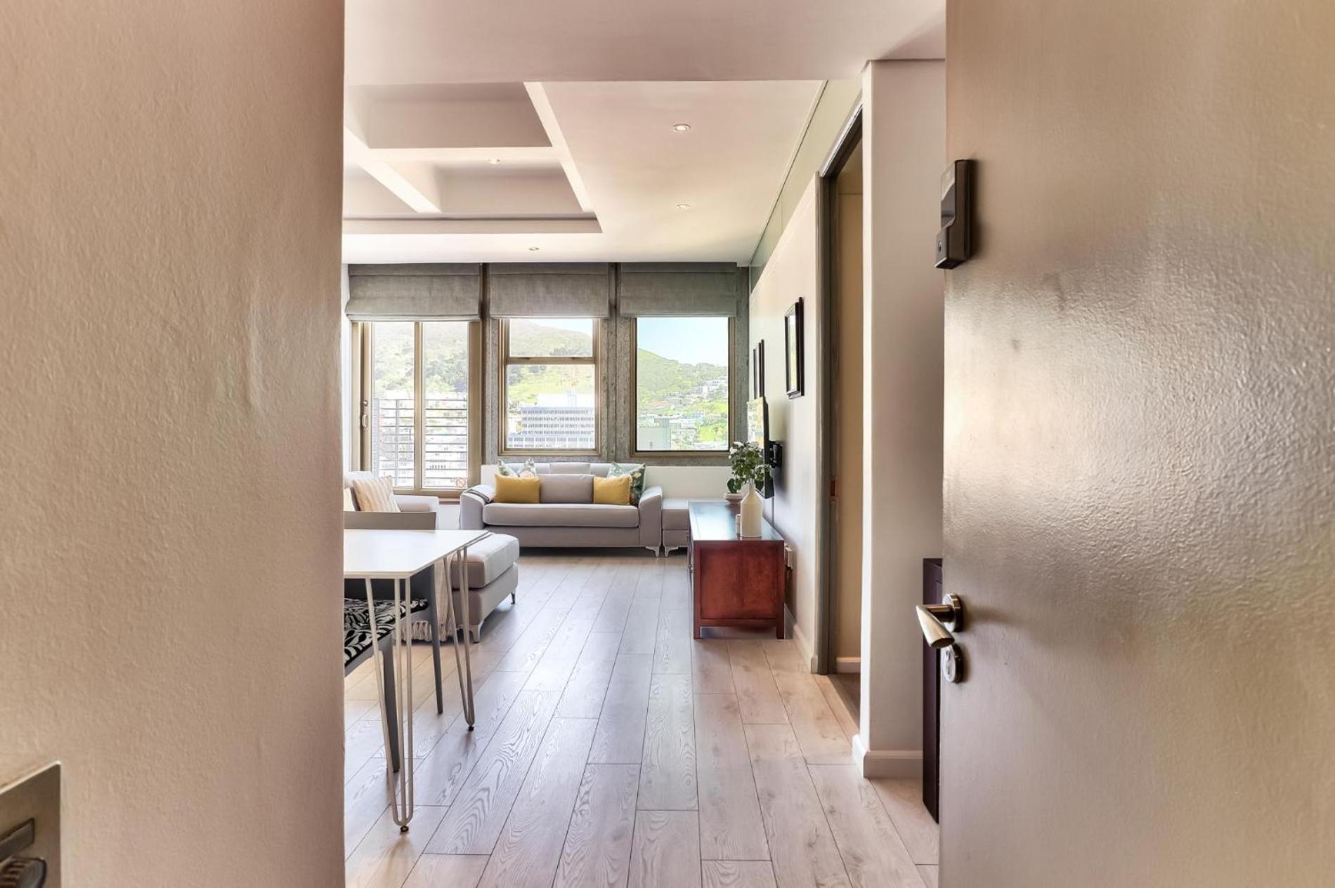Apartment Pad With Gym Pool Iconic Views Cape Town