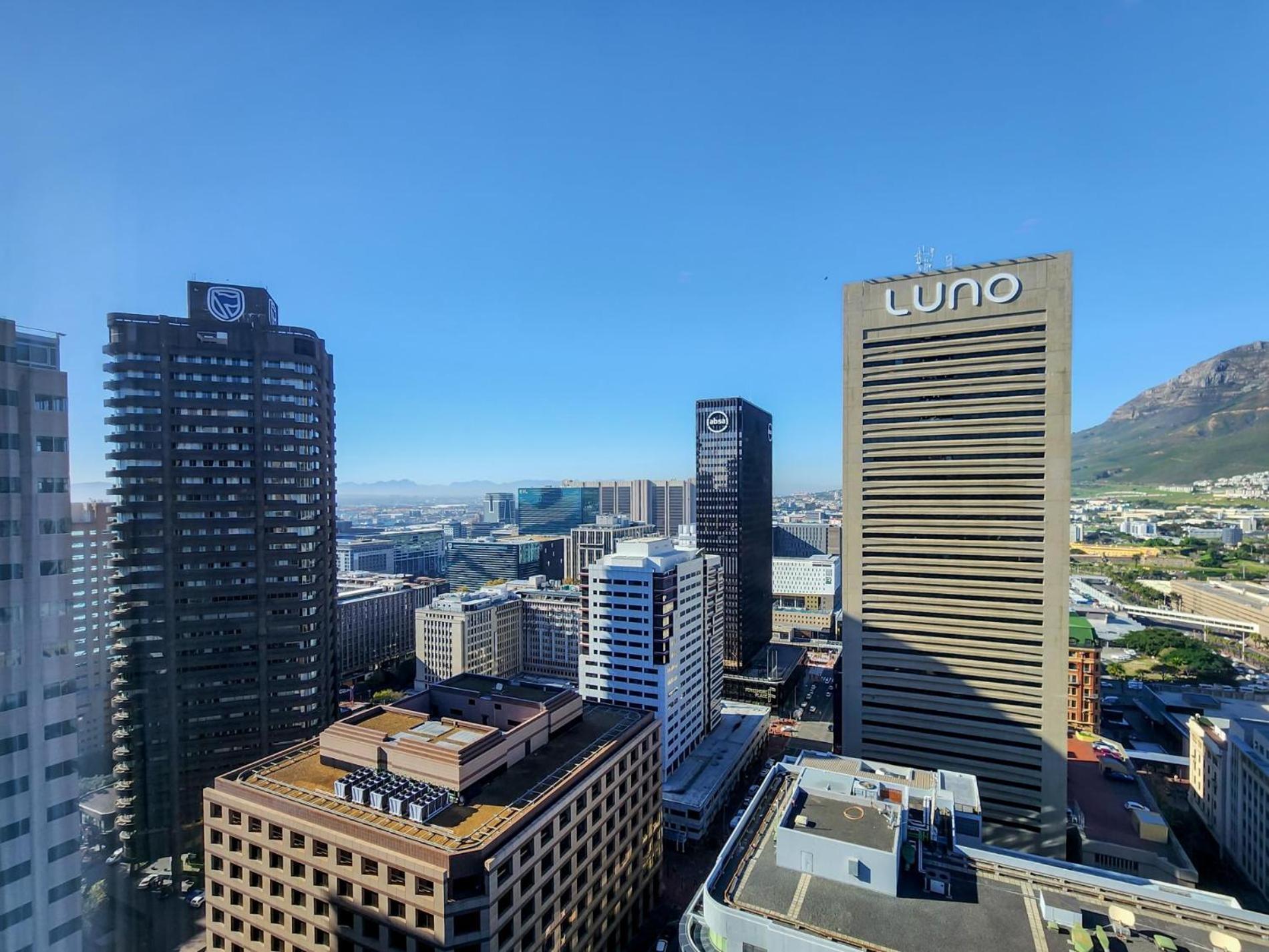Apartment Sky High Views At The Rubik With Rooftop Pool Cape Town