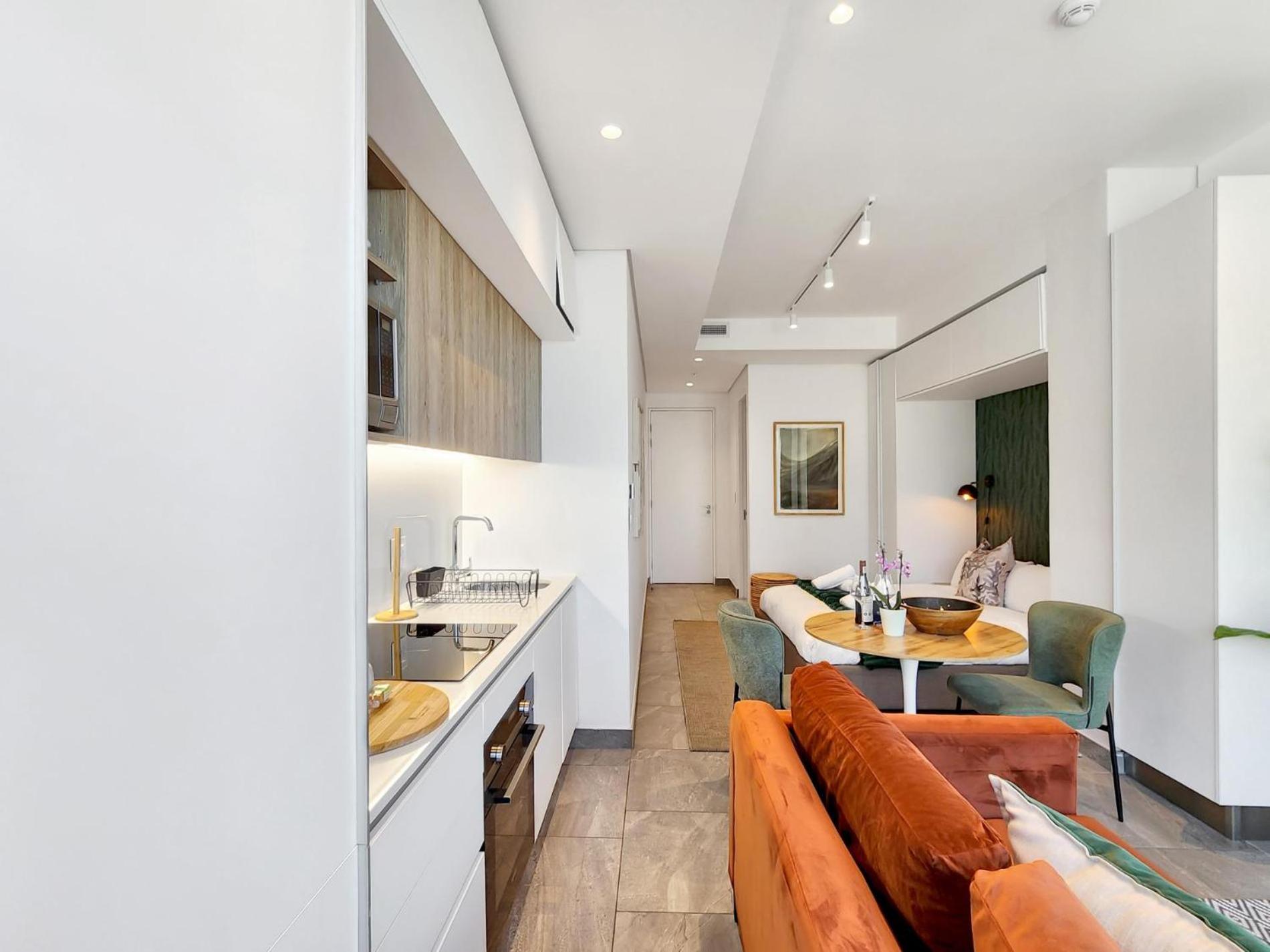Sky High Views At The Rubik With Rooftop Pool Apartment *