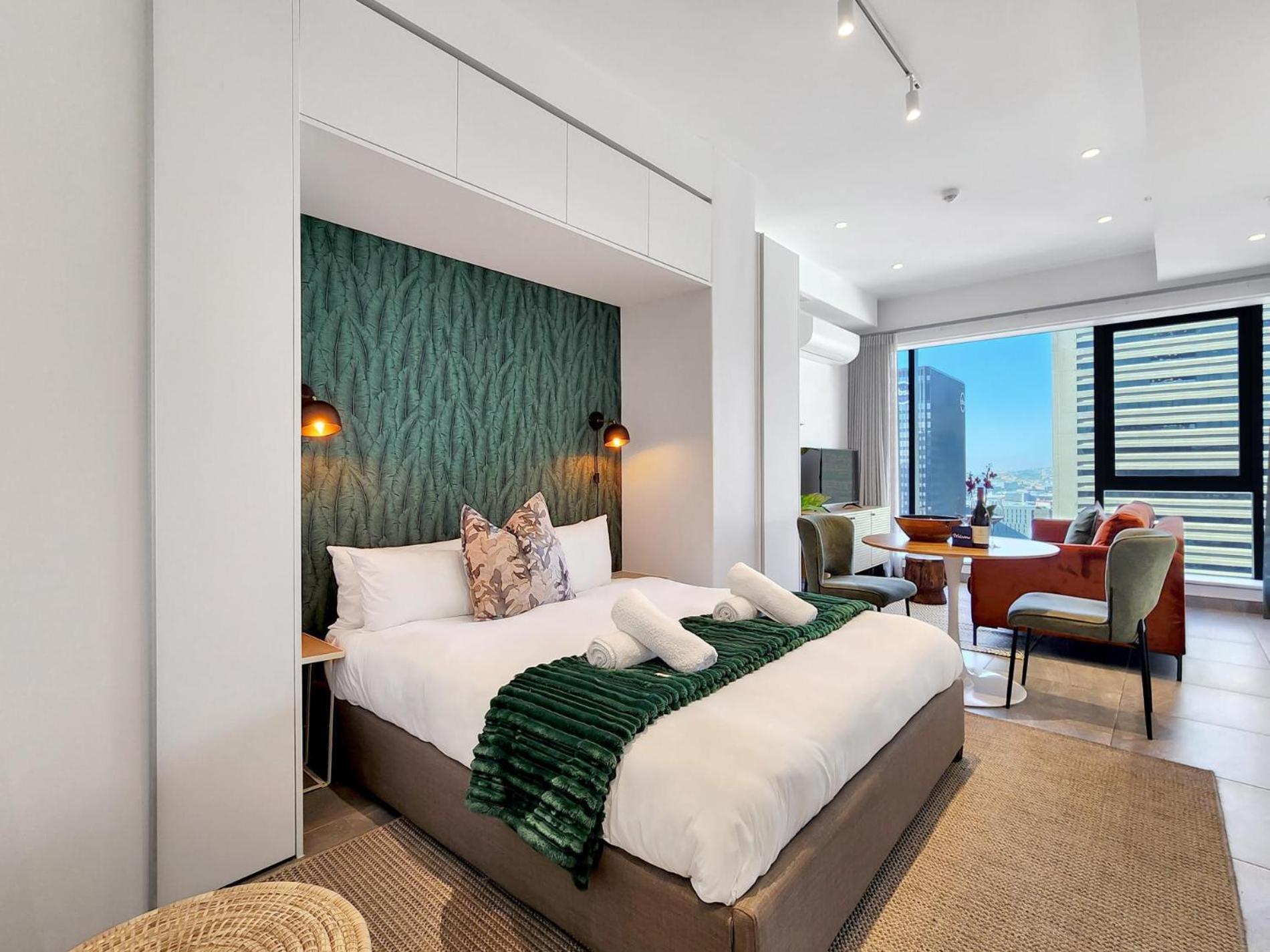 Apartment Sky High Views At The Rubik With Rooftop Pool *
