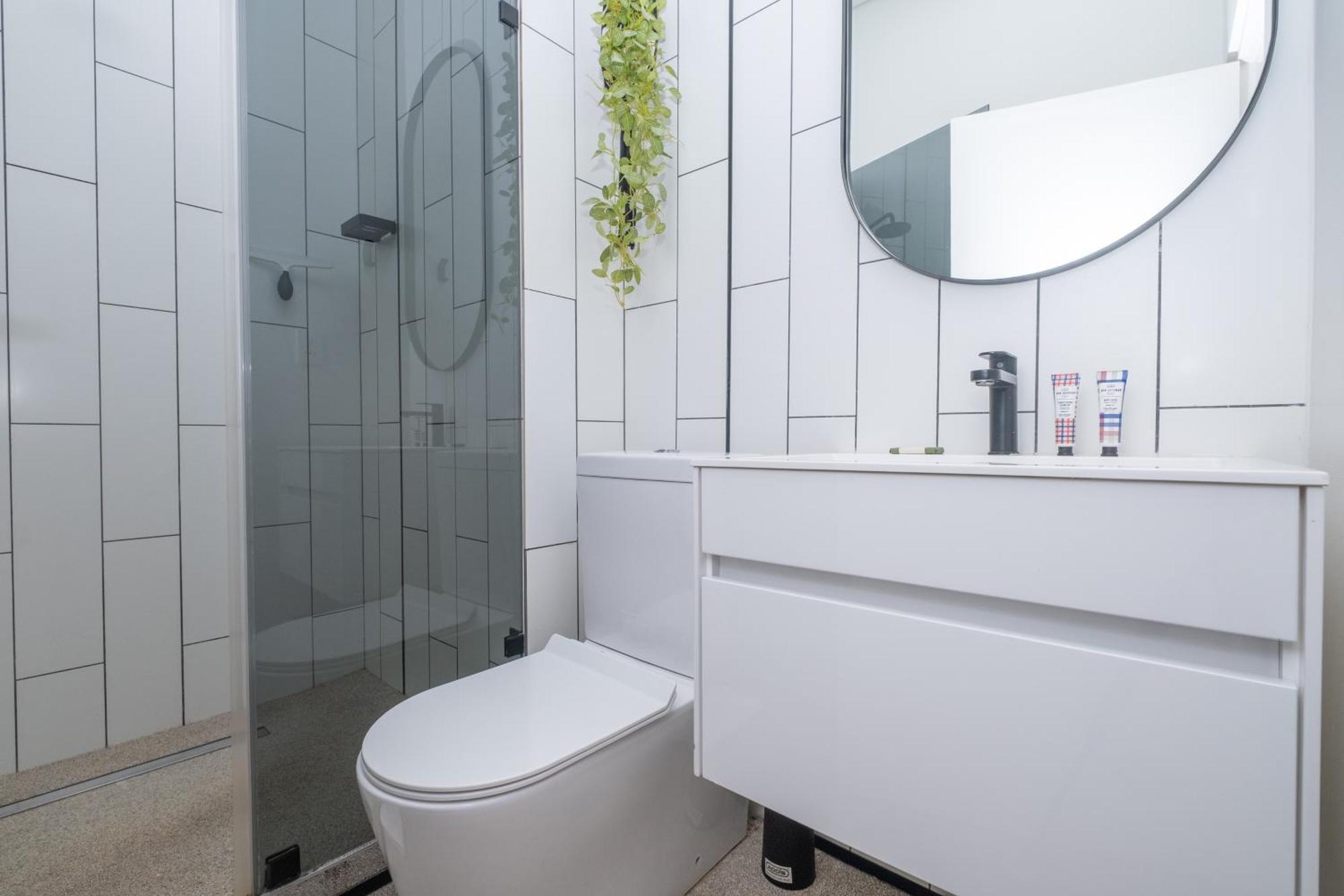 Two-bedroom With Hot Tub In De Waterkant Apartment *