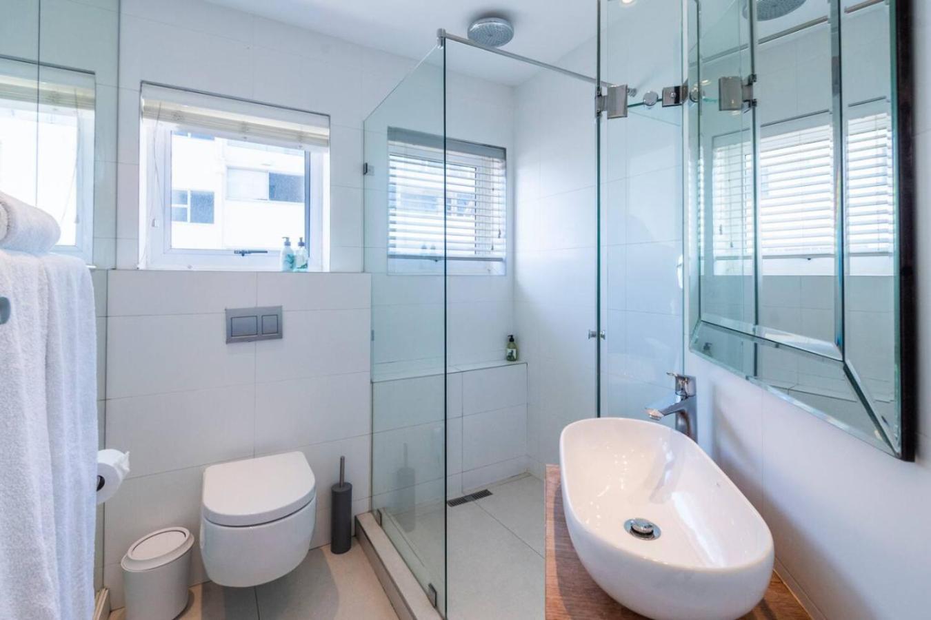 2 Queen Bed Sea View Promenade Fast Wifi * Cape Town