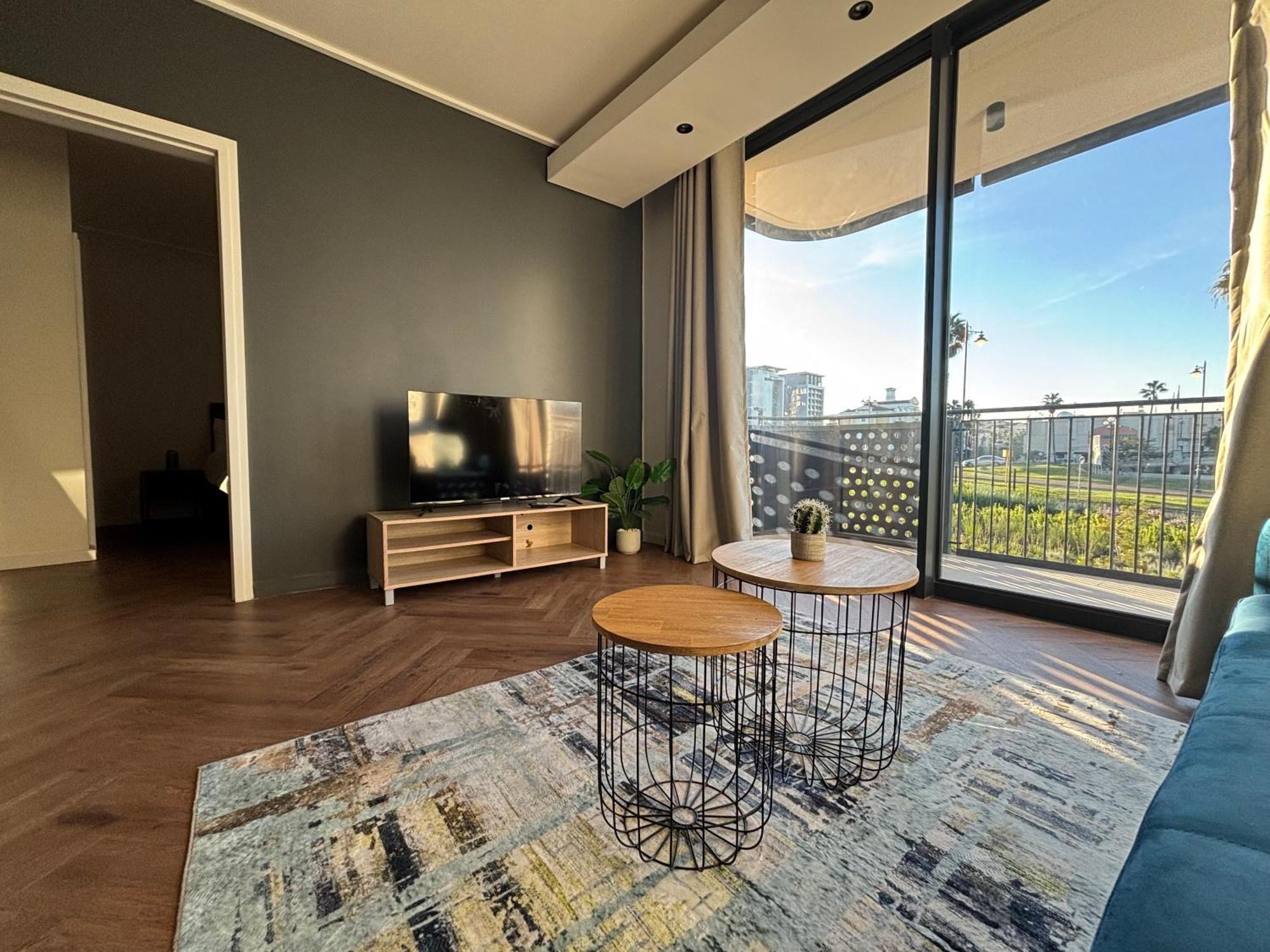 Modern Chic At On Park Century Near Canal Walk * Cape Town