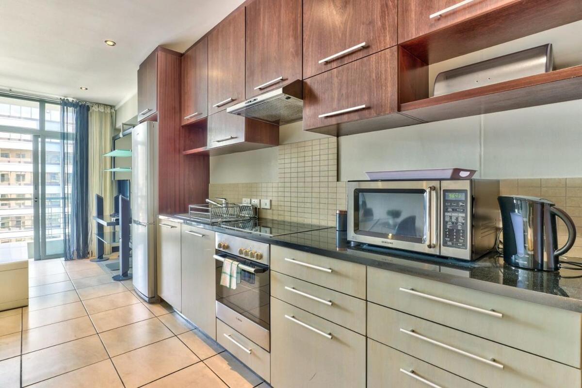 Cosy In The Cbd Close To V&a W Pool&parking