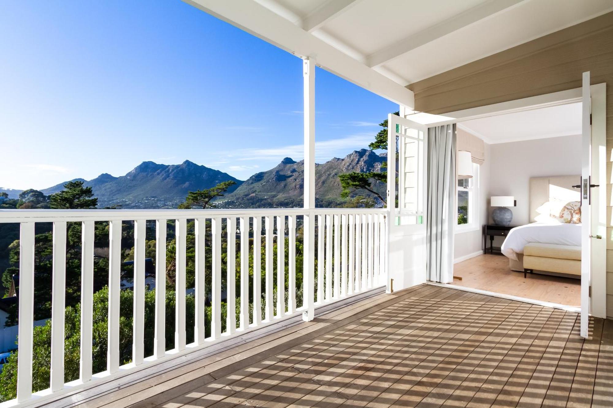 Exclusive Tree With Hot Tub - Power Back-up Villa Cape Town