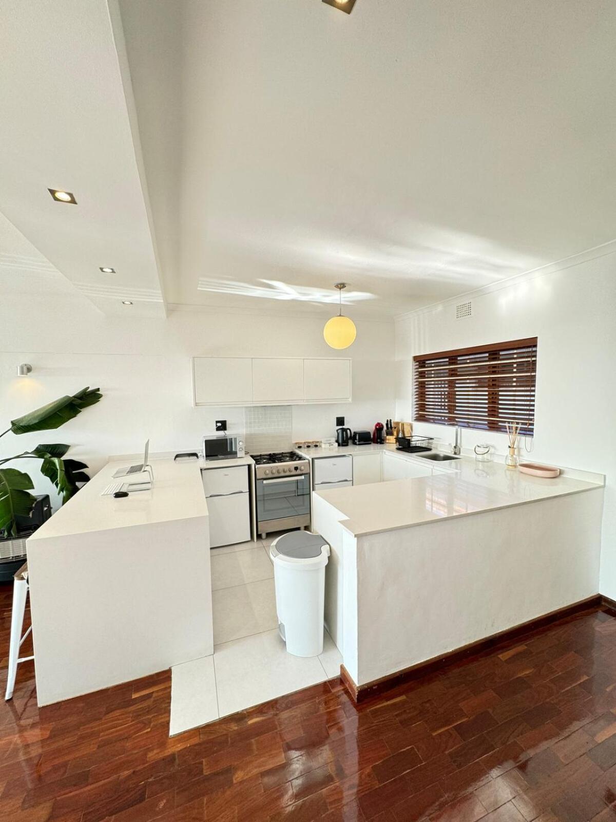 Sea-views And In Quiet Block Apartment