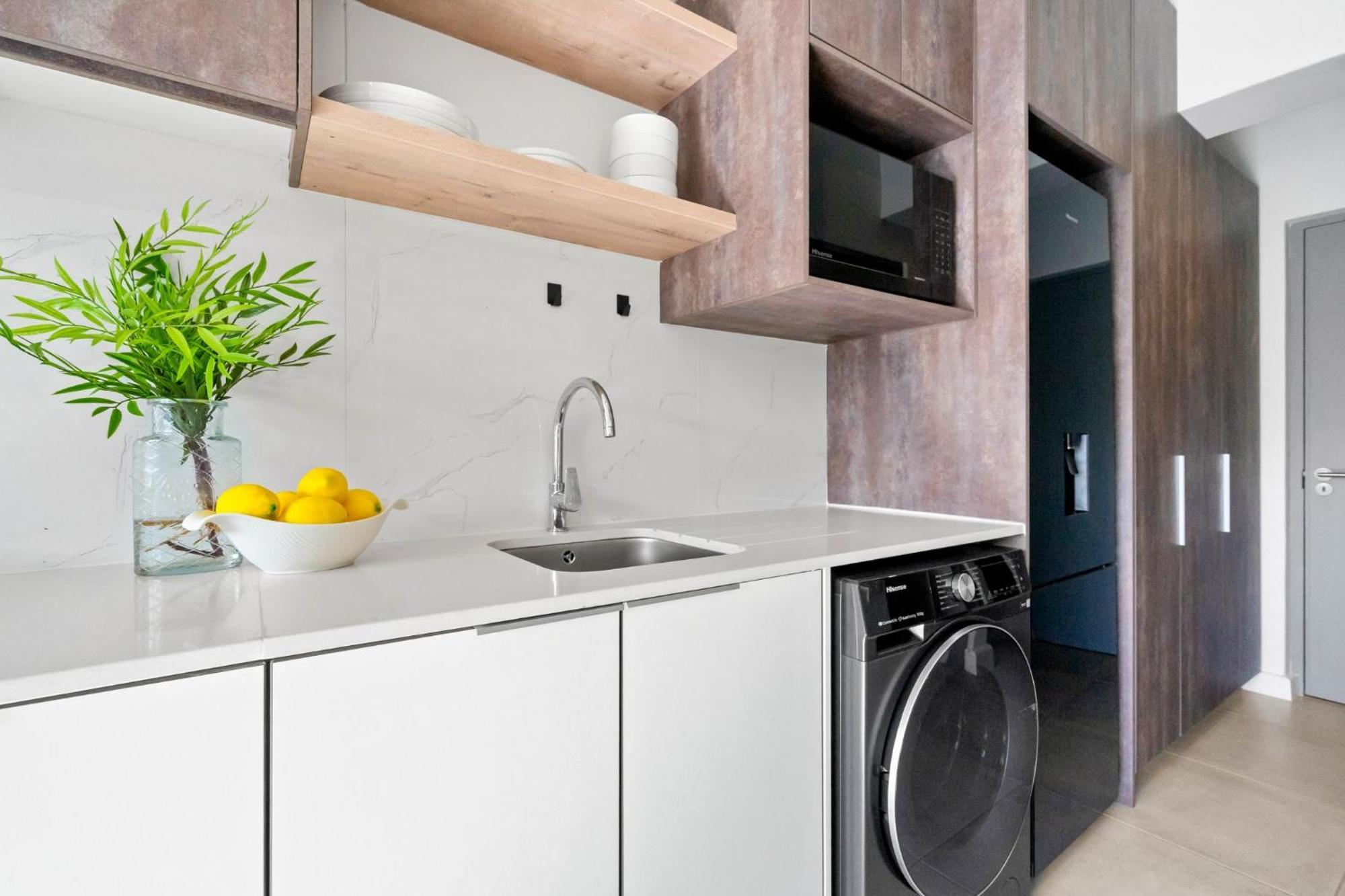 Apartment On North By Host Agents
