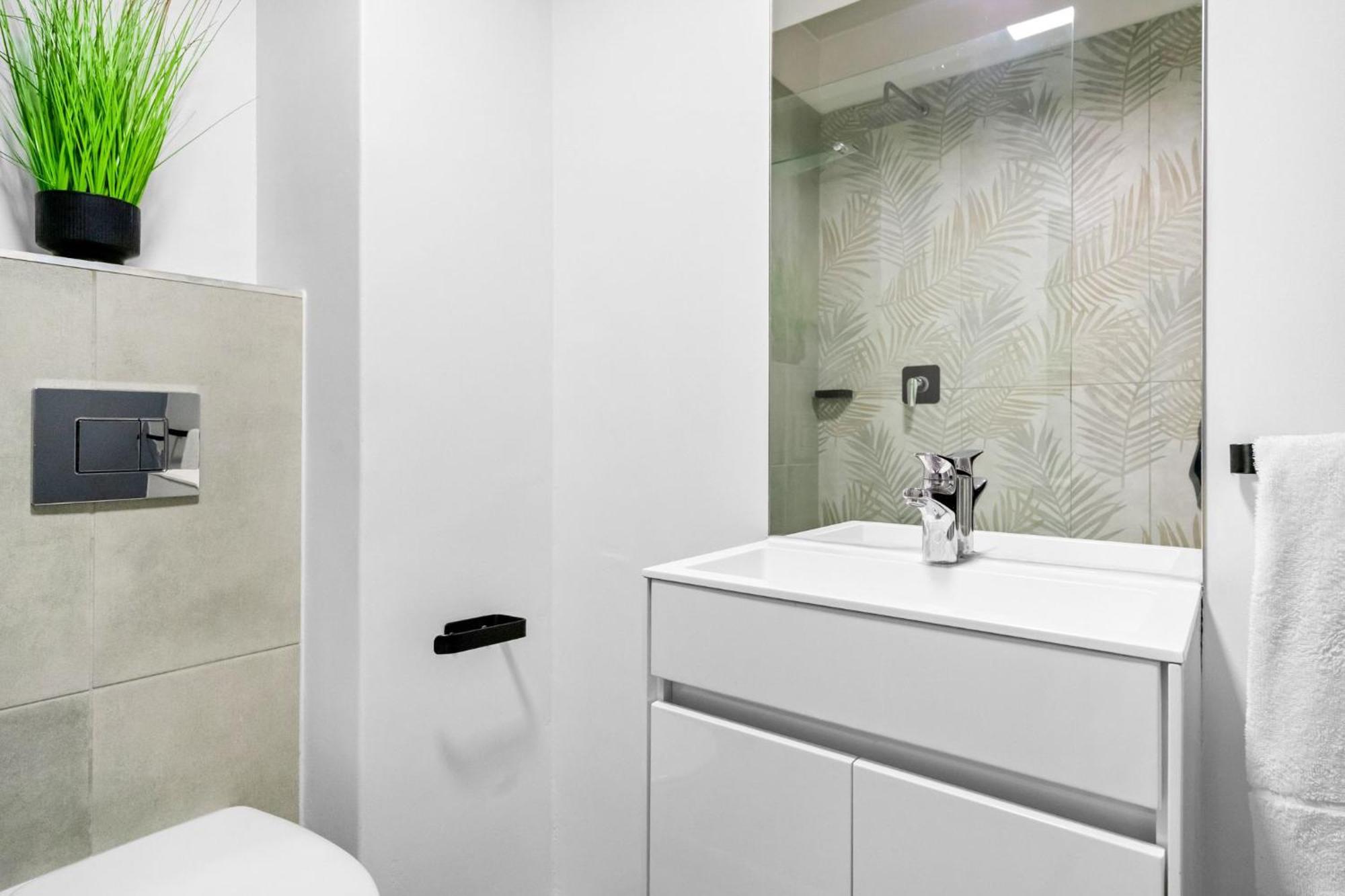 Apartment On North By Host Agents *