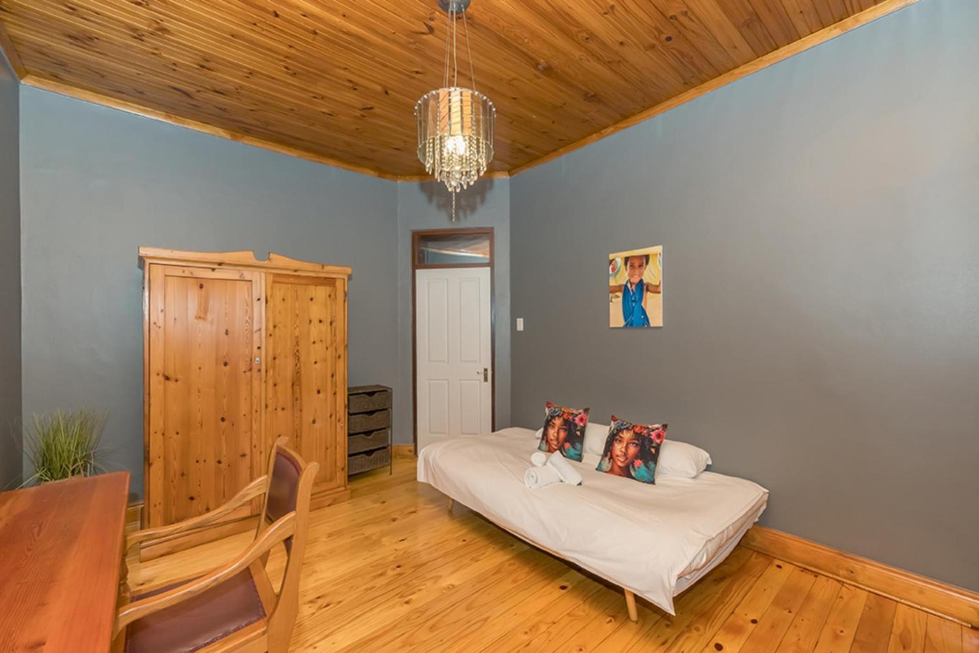 Escape To Tranquility In Claremont *
