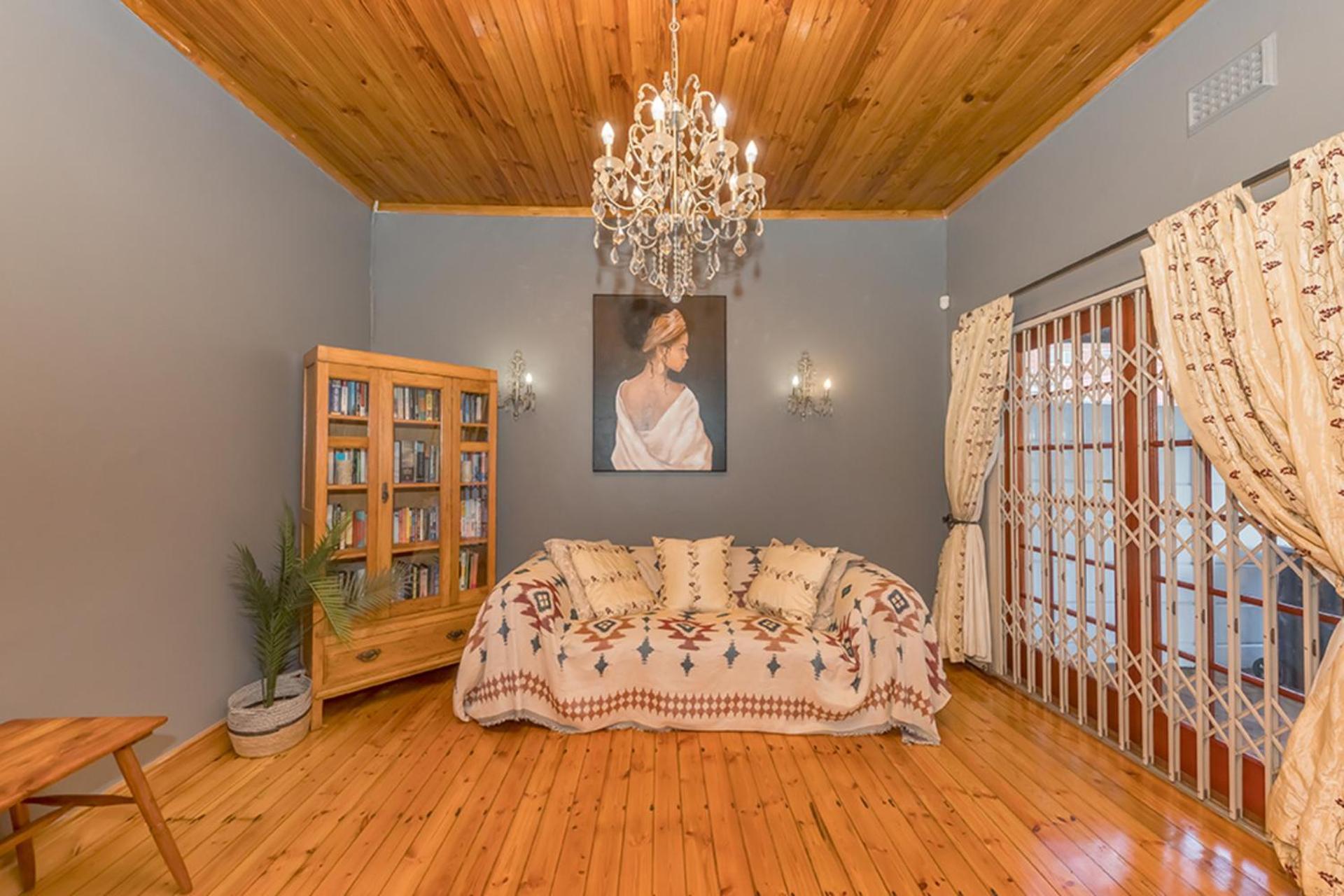 Apartment Escape To Tranquility In Claremont *