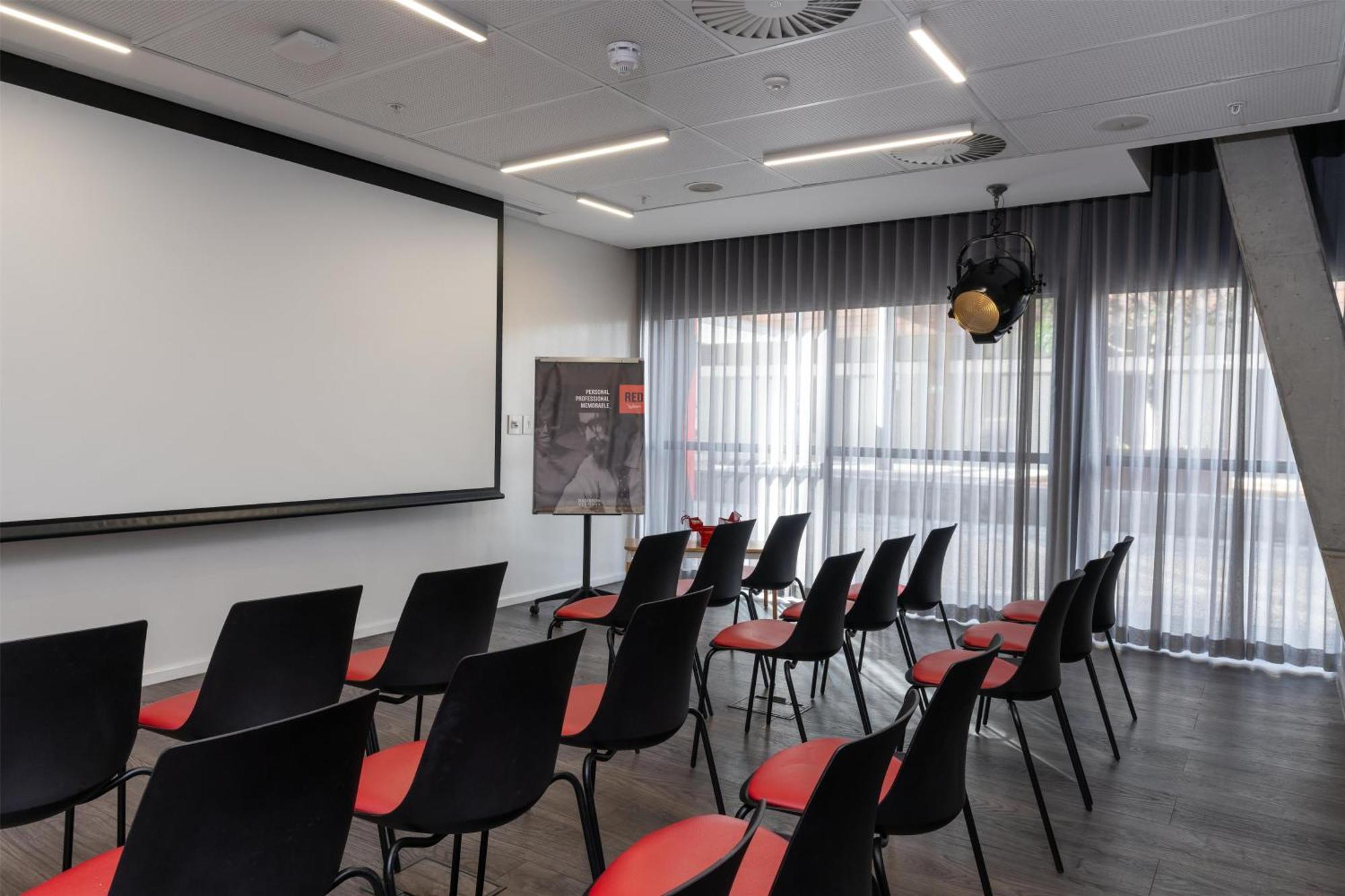 Hotel Radisson Red V&a Waterfront
