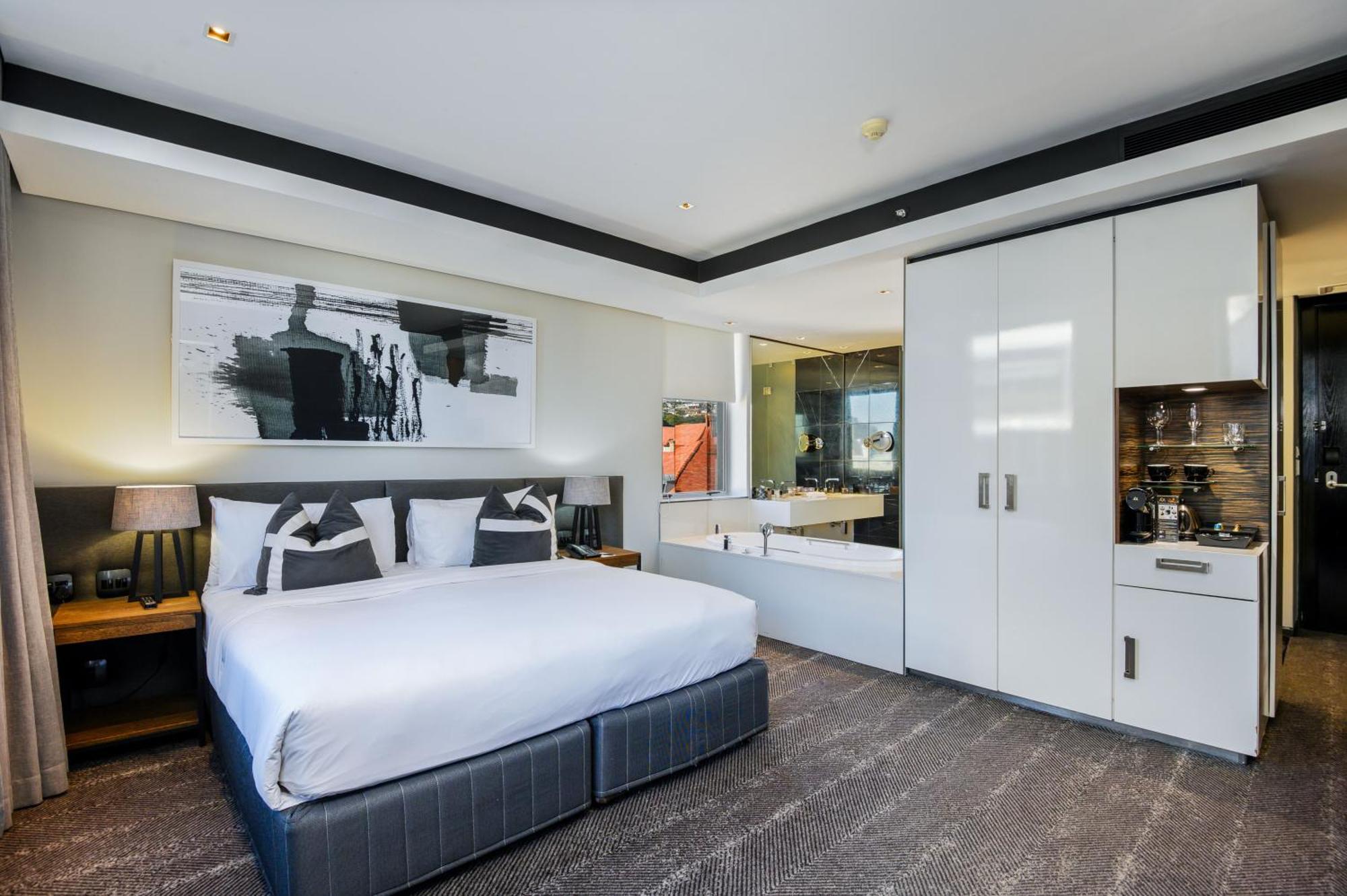 The Capital 15 On Orange & 5*