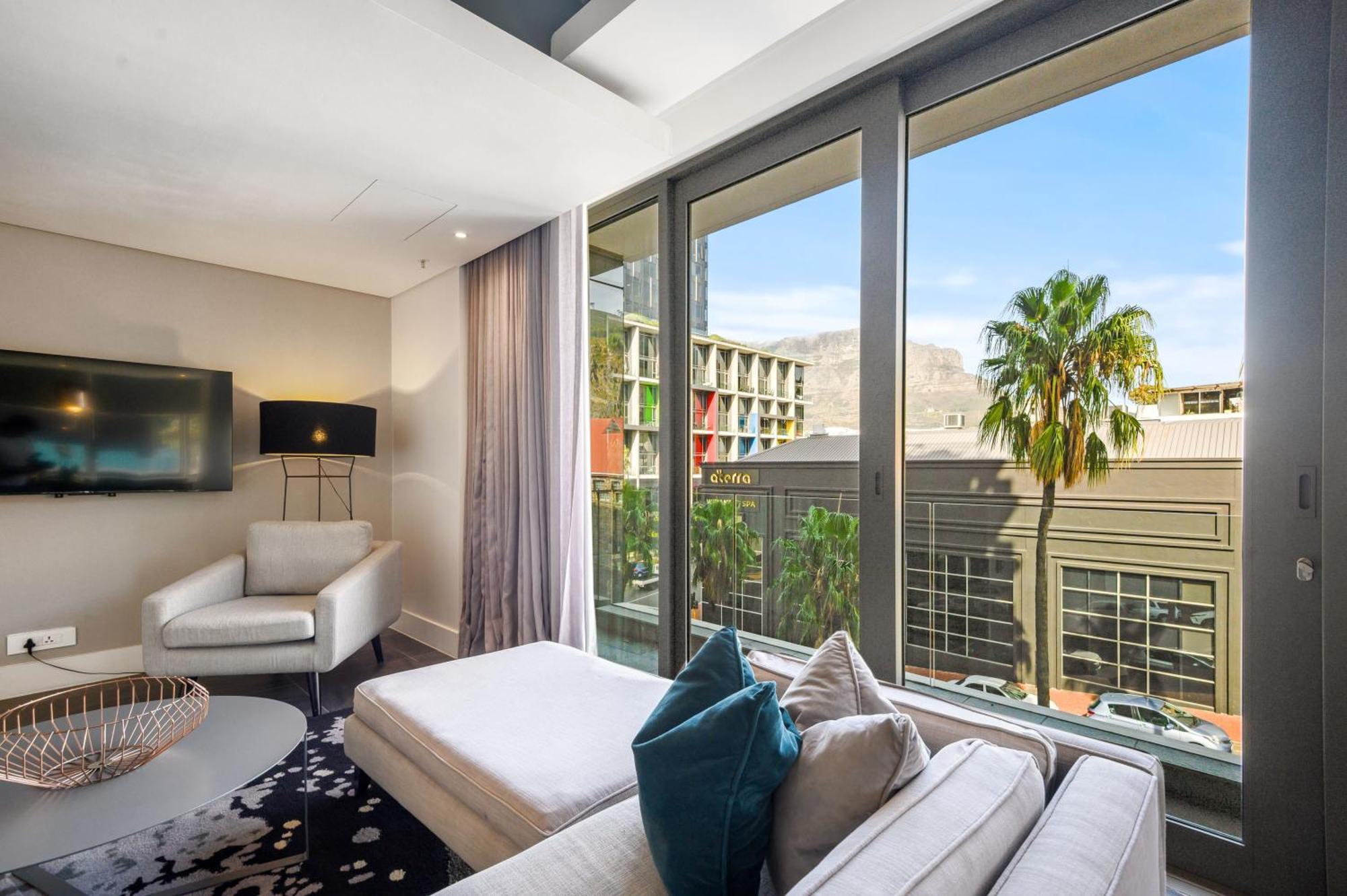 The Capital Mirage 5* Cape Town