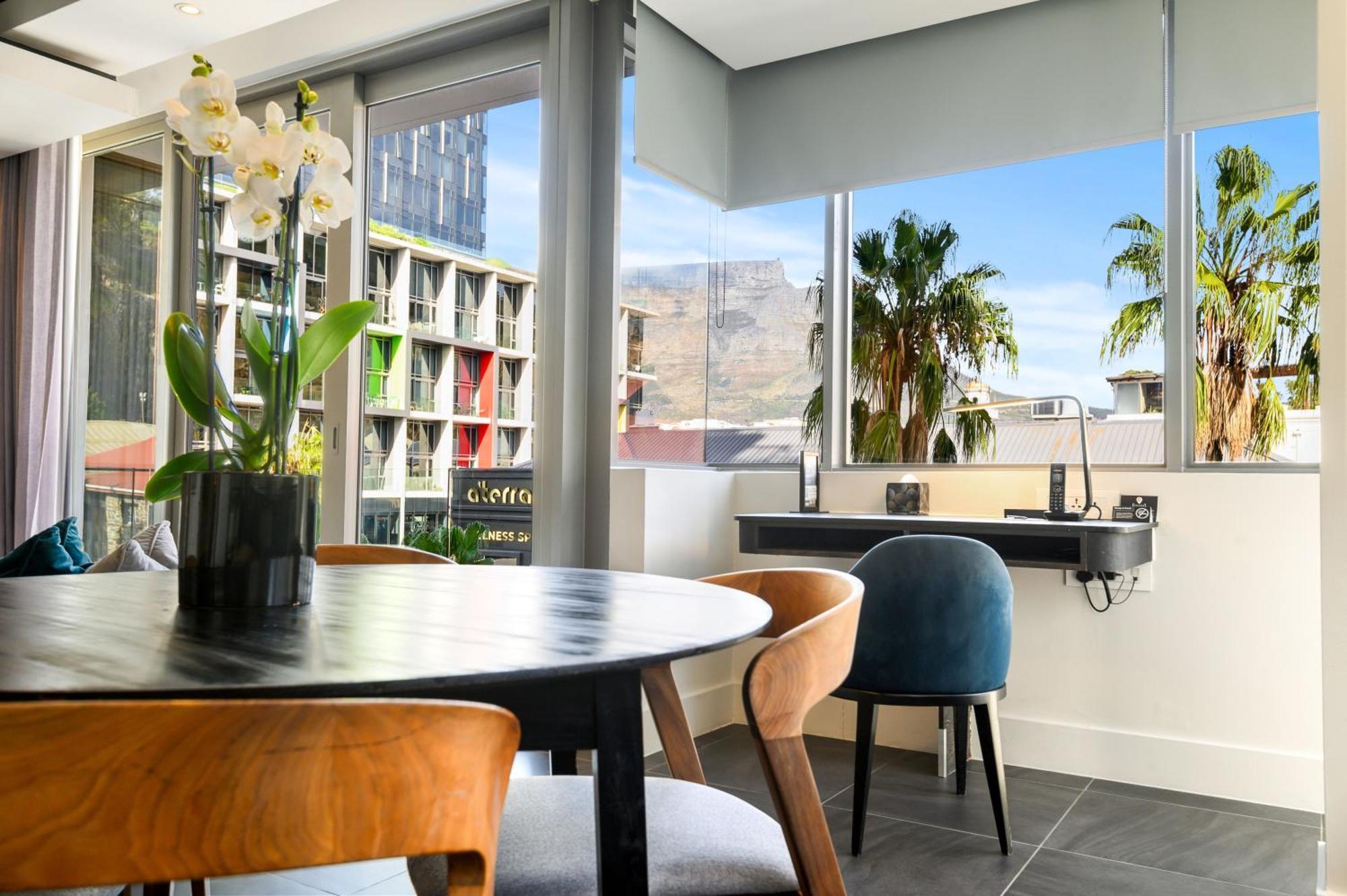 Aparthotel The Capital Mirage 5*