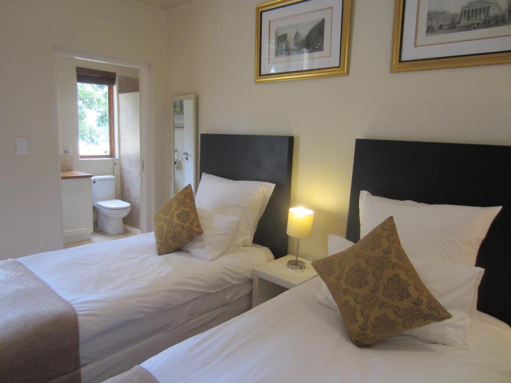 Loloho Guest house 4*