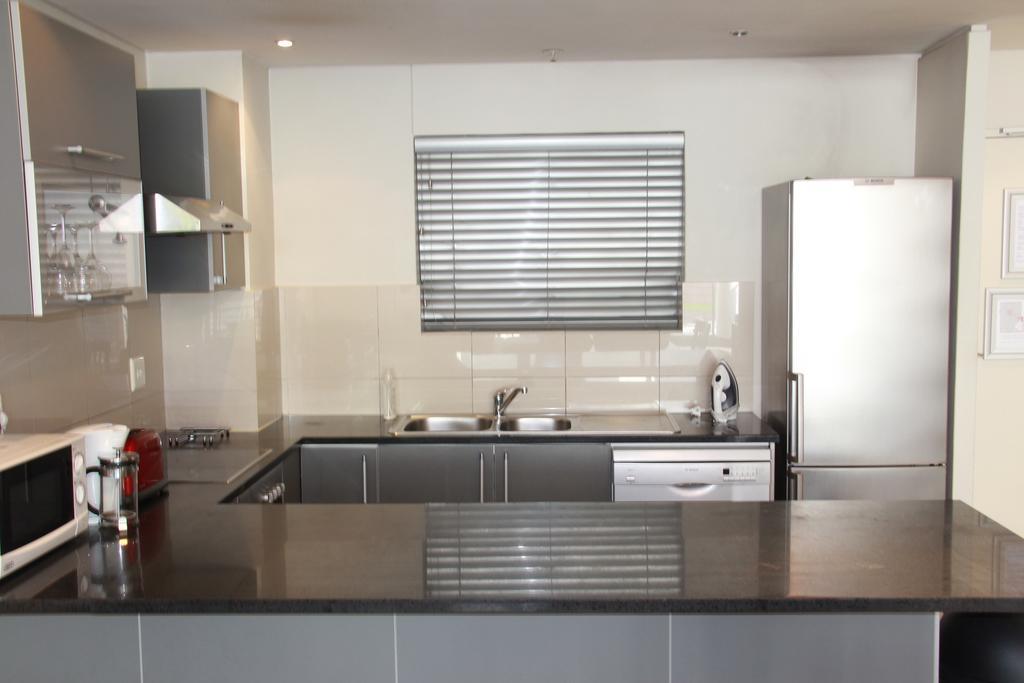 Apartment 708 Flatrock Of Long Street Cape Town