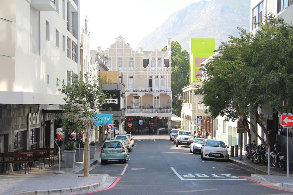 Apartment 708 Flatrock Of Long Street Cape Town