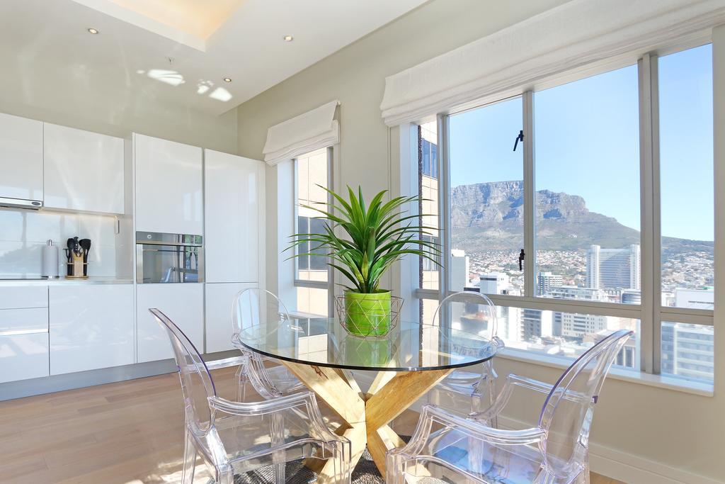Apartment Triangle Luxury By Totalstay