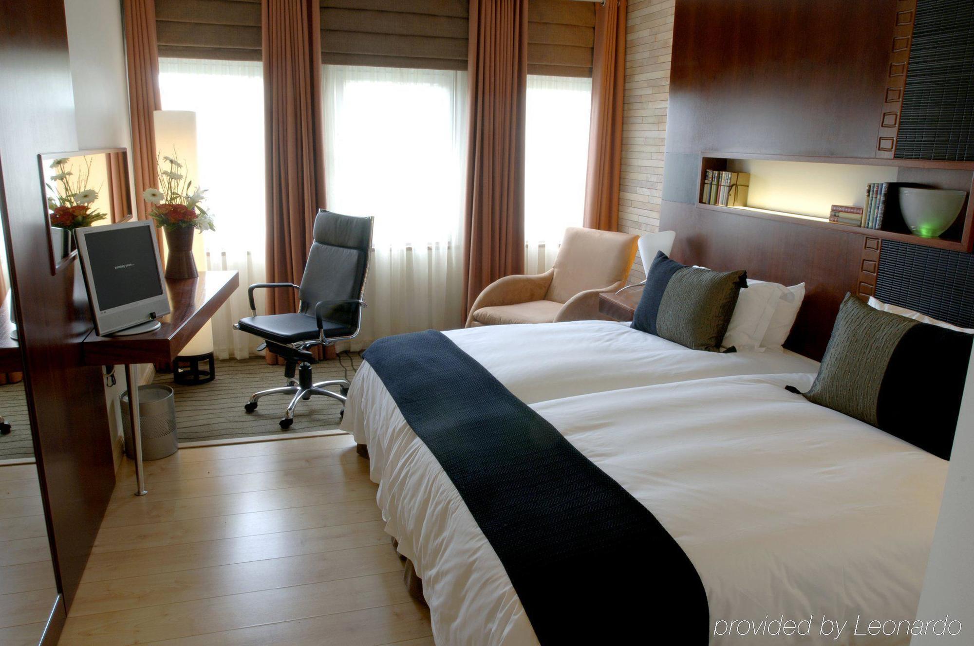 Hotel Townhouse 4*