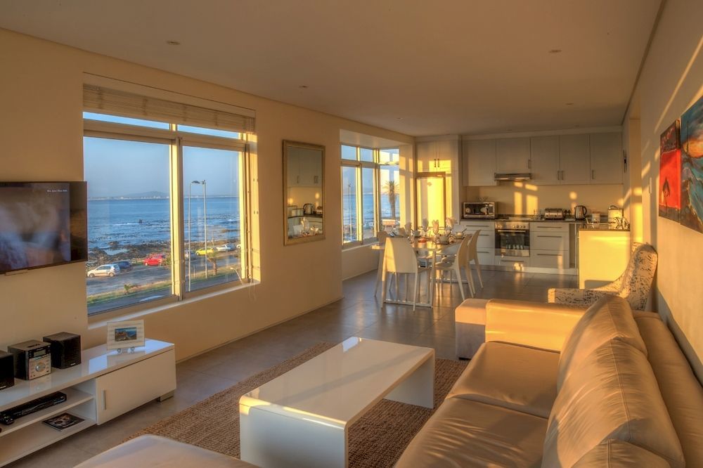 Villa Nox - Mouille Point Sea Views