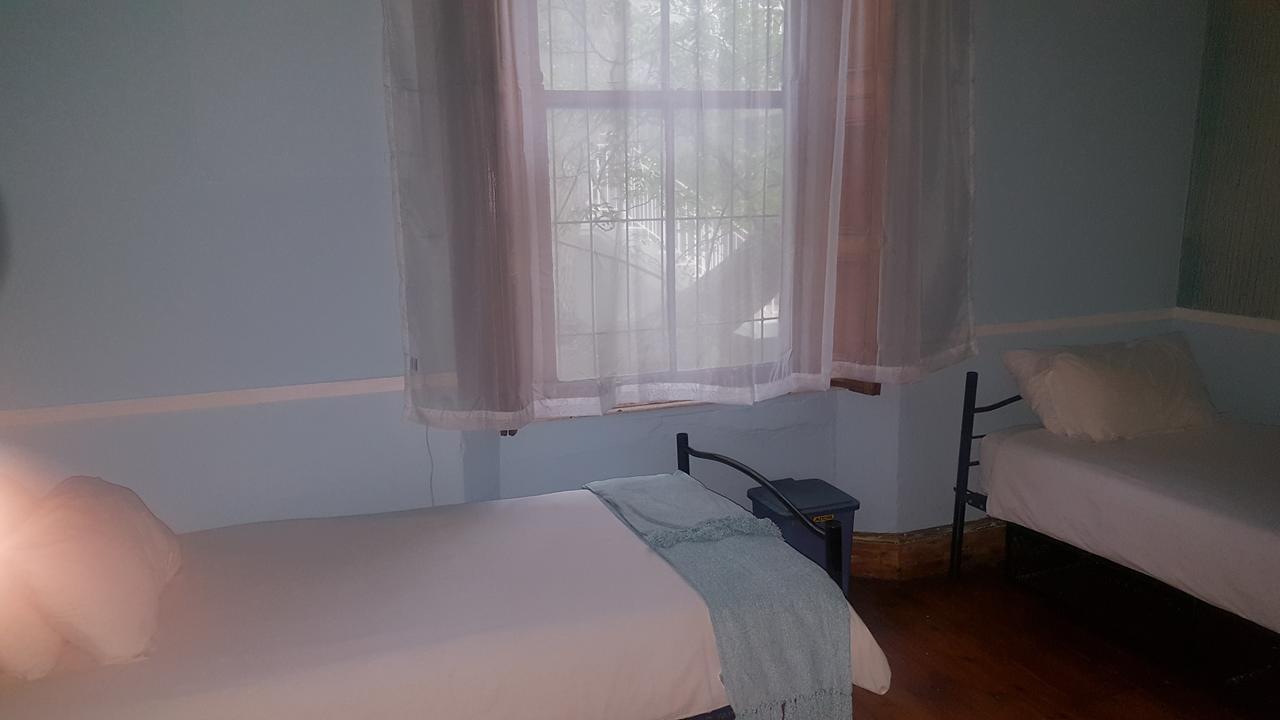 Oak Backpackers