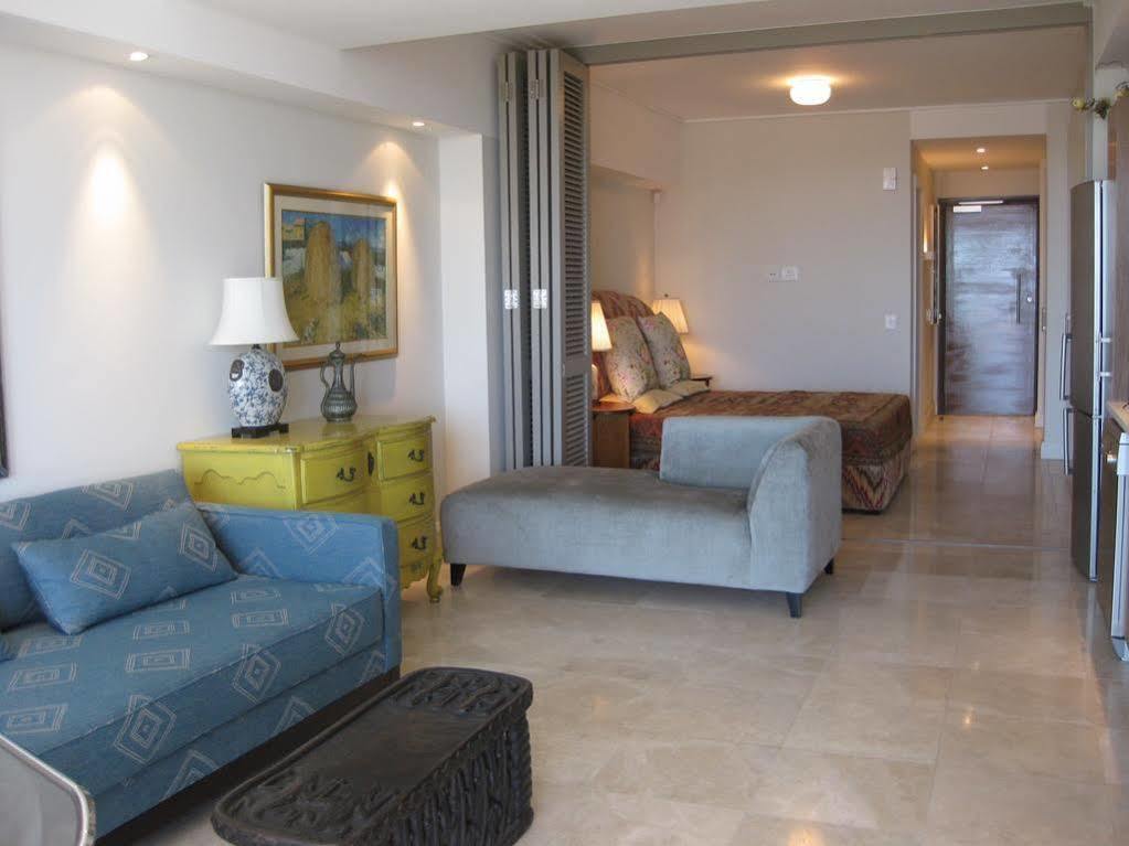 702 Canal Quays Apartment Cape Town