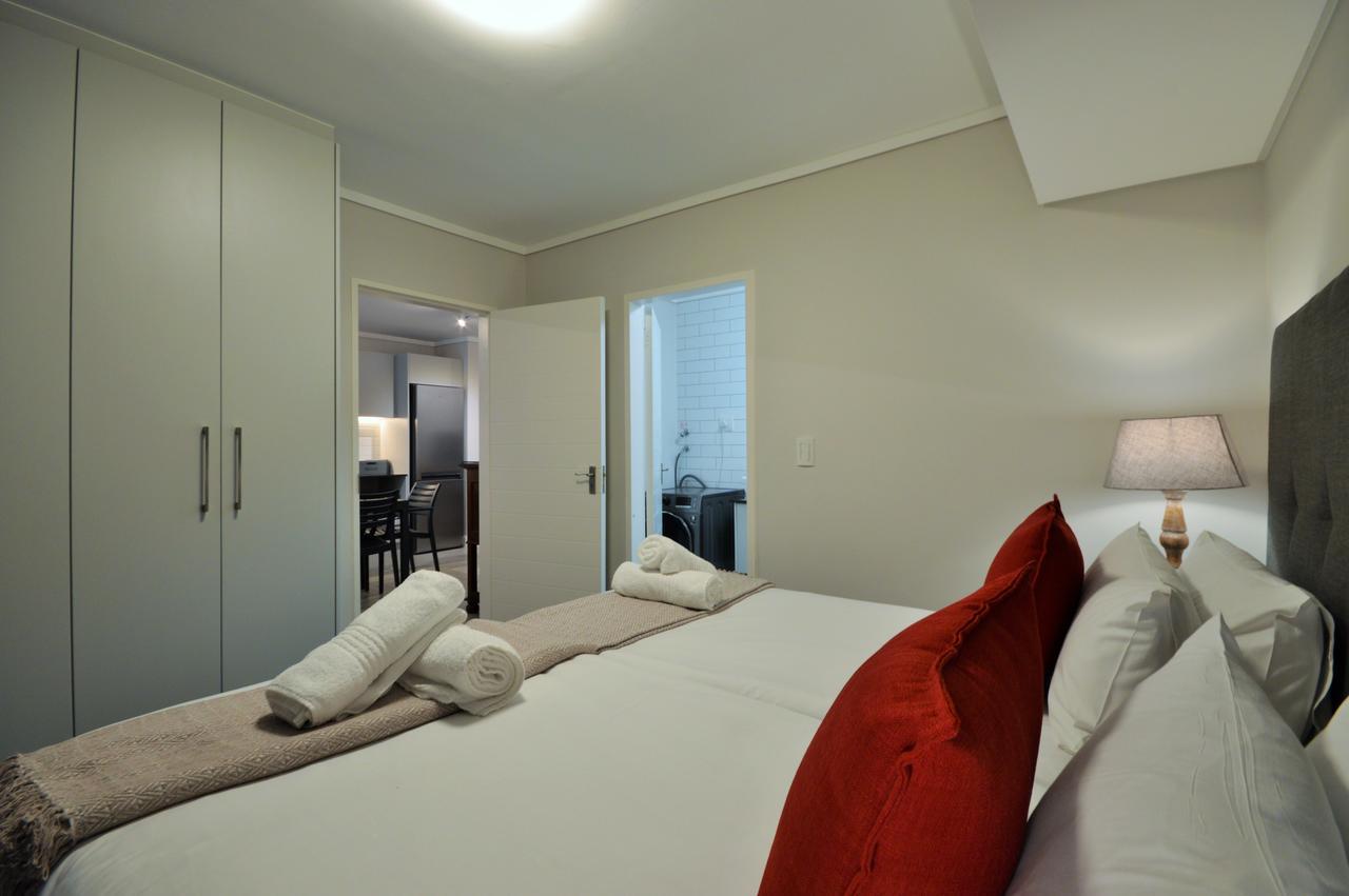 Waters Edge Luxury Apartment