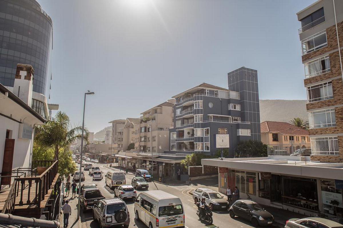 Saratoga - Sea Point * Cape Town