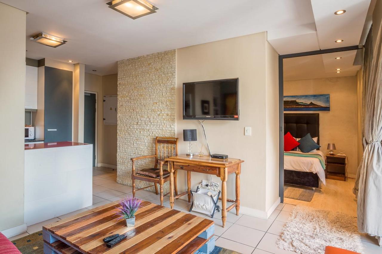 The Decks 1006 Apartment Cape Town