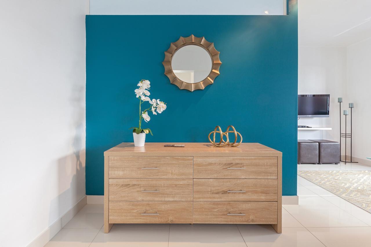 Overton 16 By Ctha * Cape Town