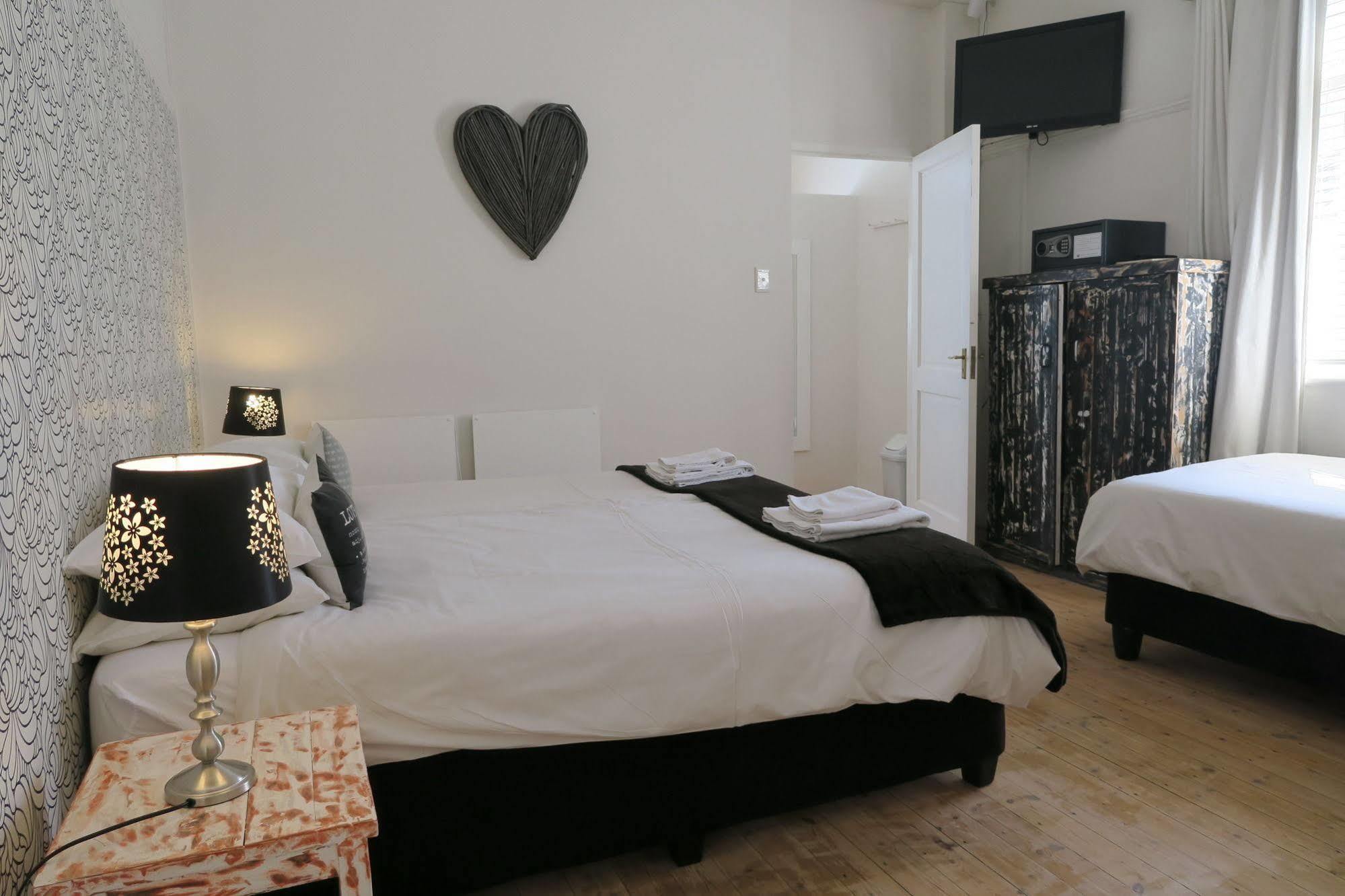 Atlantic Point Backpackers Hostel Cape Town