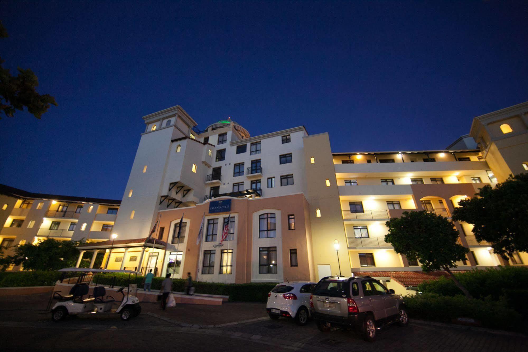 Island Club & Aparthotel 4*