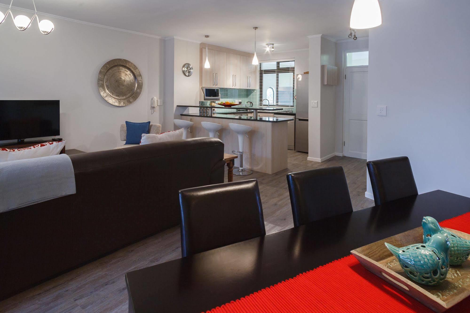 Aparthotel Island Club & Cape Town