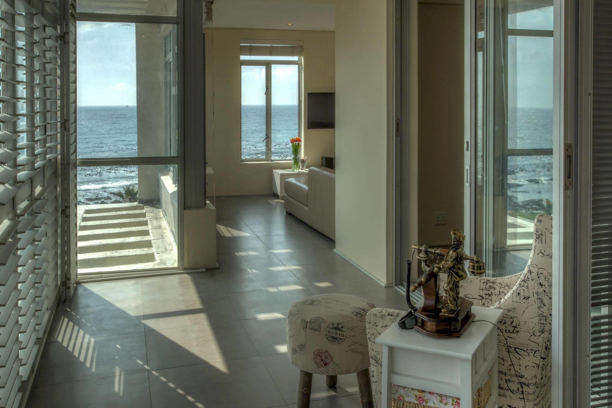 Nox - Mouille Point Sea Views Villa *