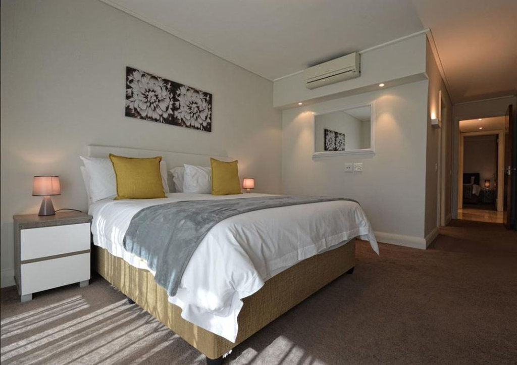 702 Canal Quays Apartment Cape Town