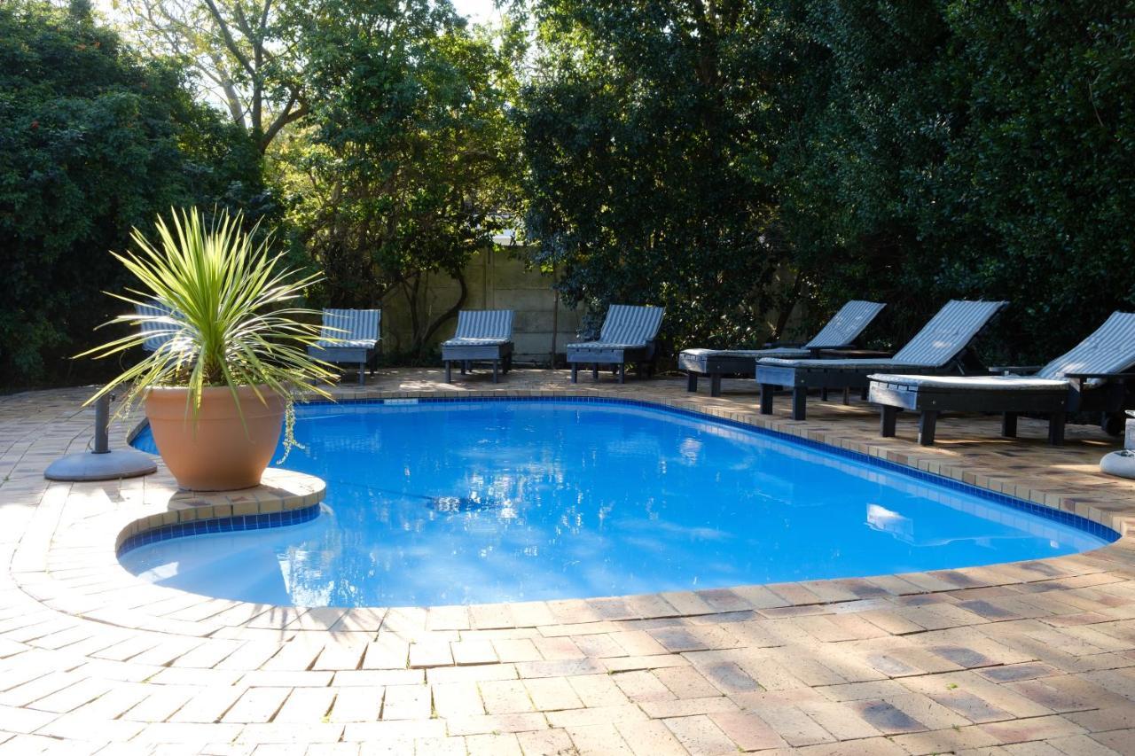 Guest house Constantia White