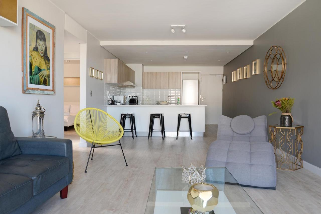 Greenwich Square Apartment