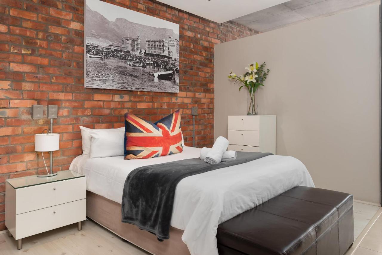Metropolis Luxury * Cape Town