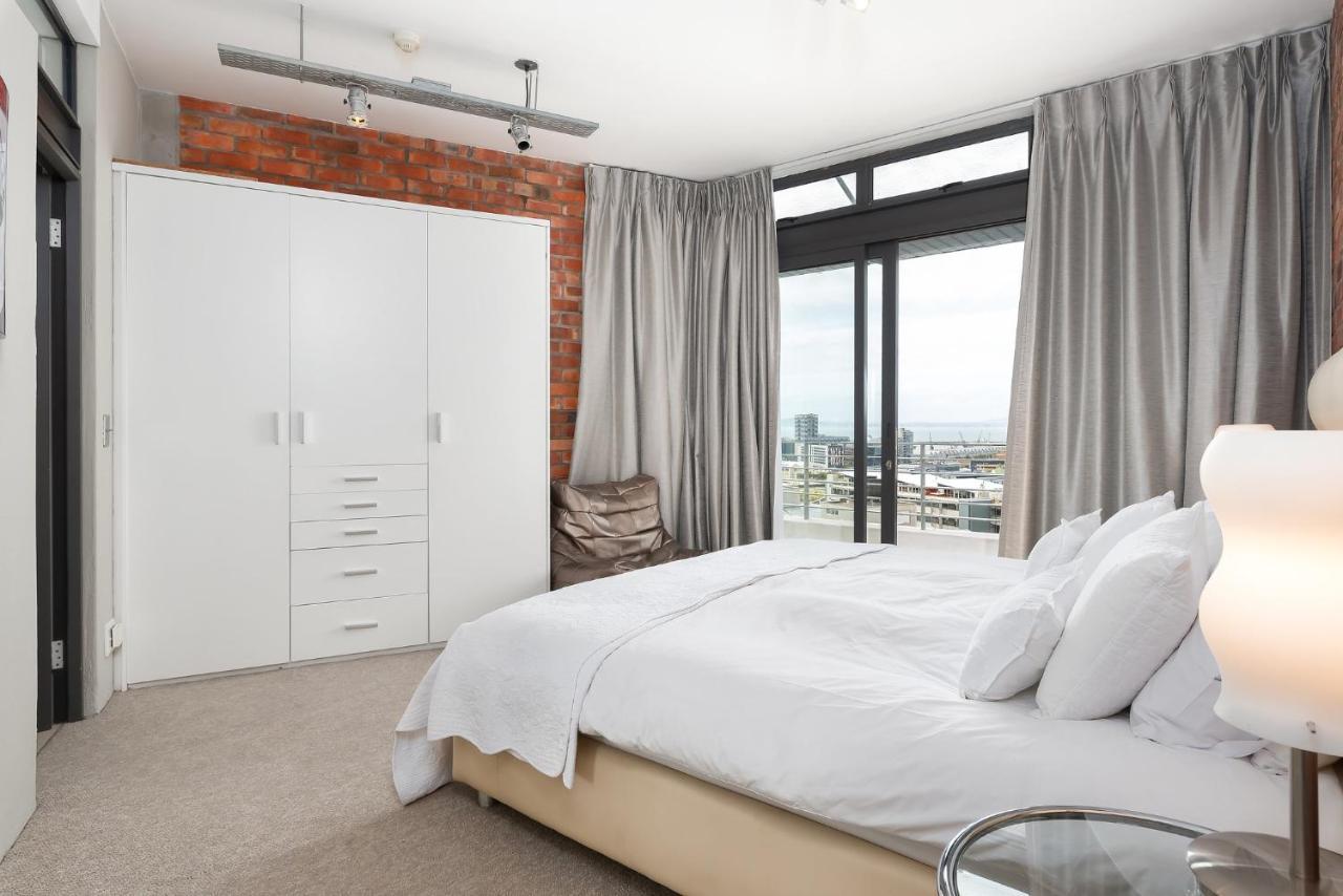 Metropolis Luxury Apartment