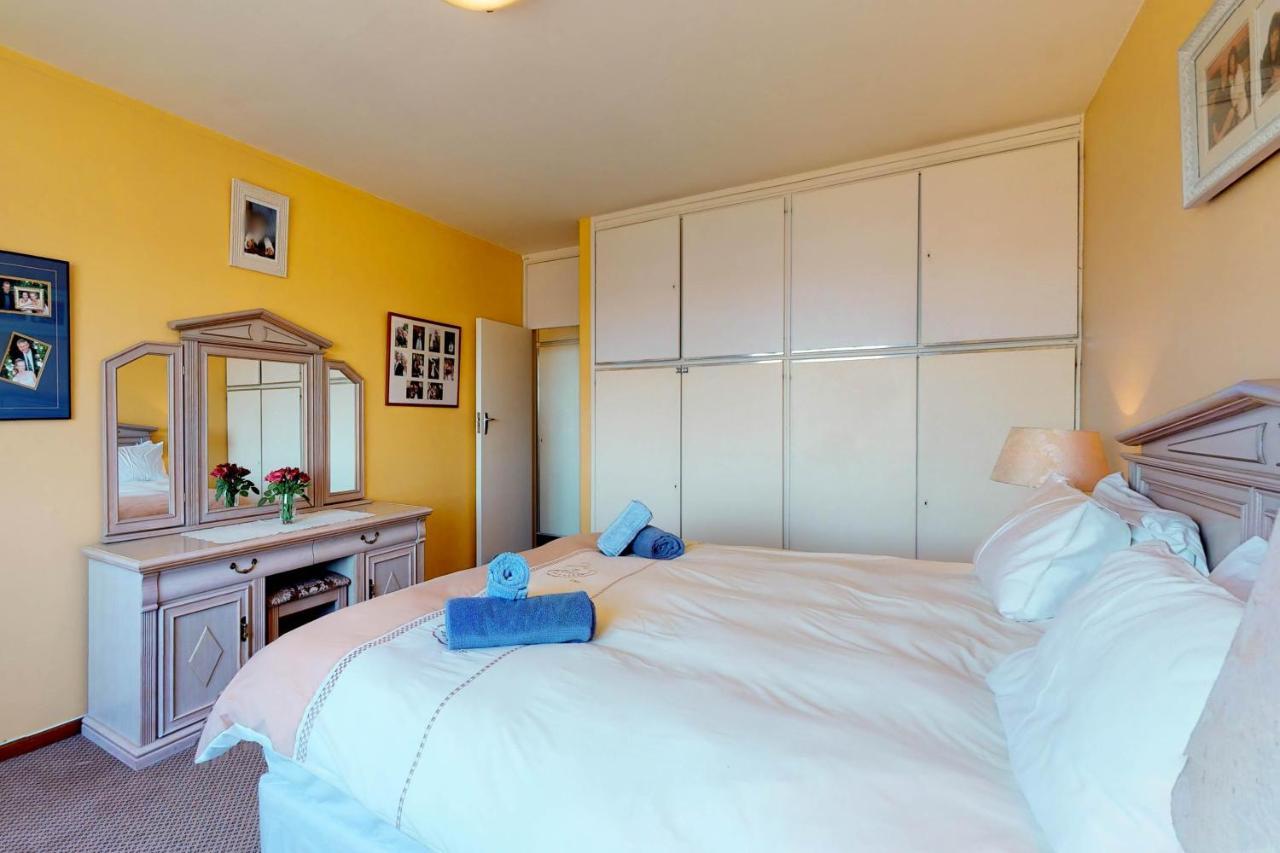 Palo Alto Condo, Bloubergstrand *