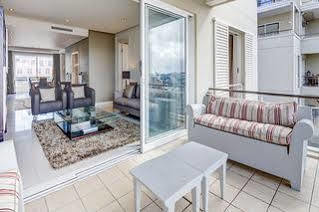 V An A Waterfront, Harbour Bridge. Cape Town